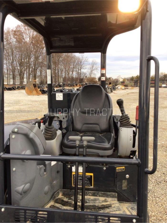 2024 John Deere 35 P Image 10