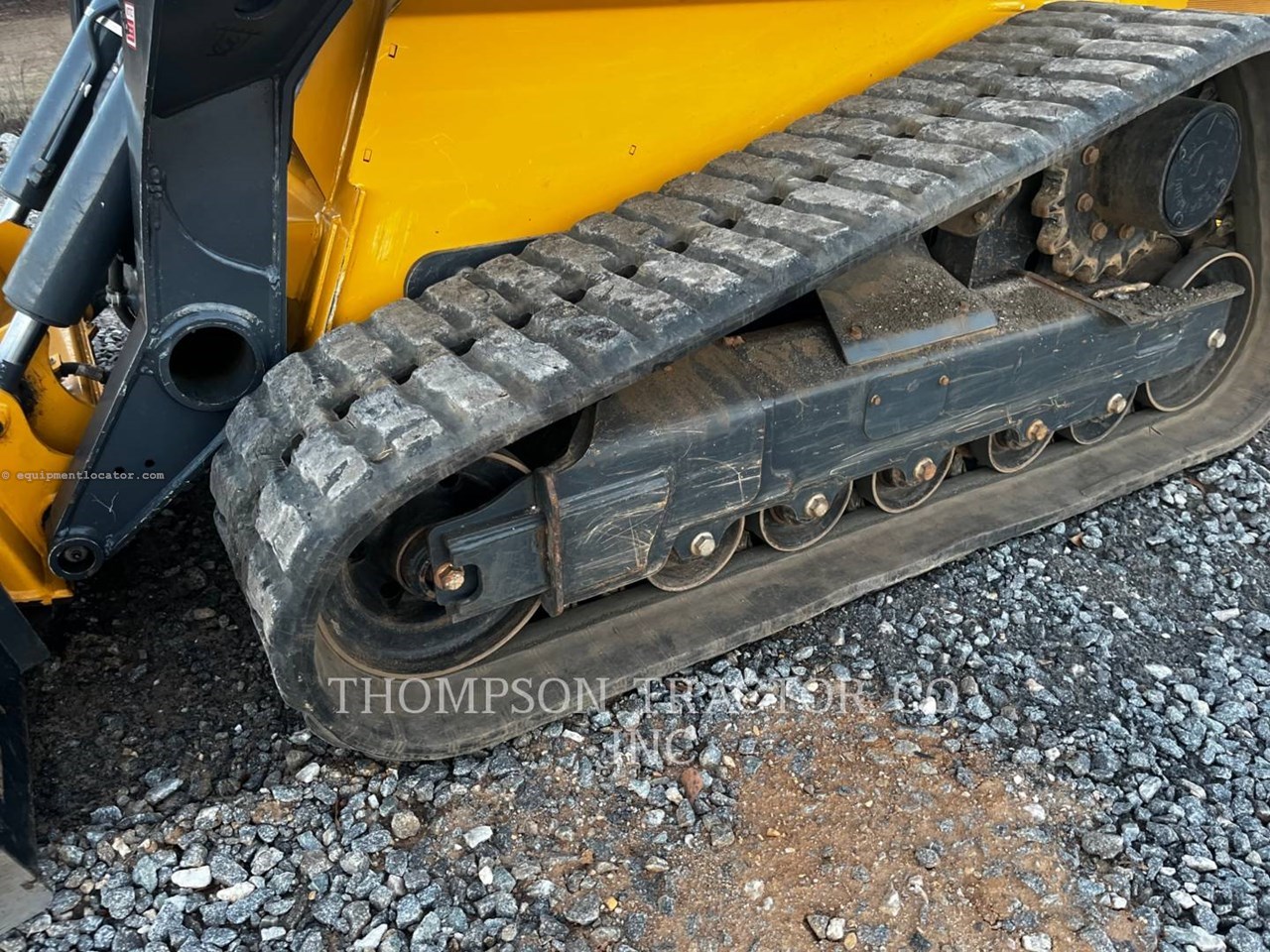 2022 John Deere 331G Image 10