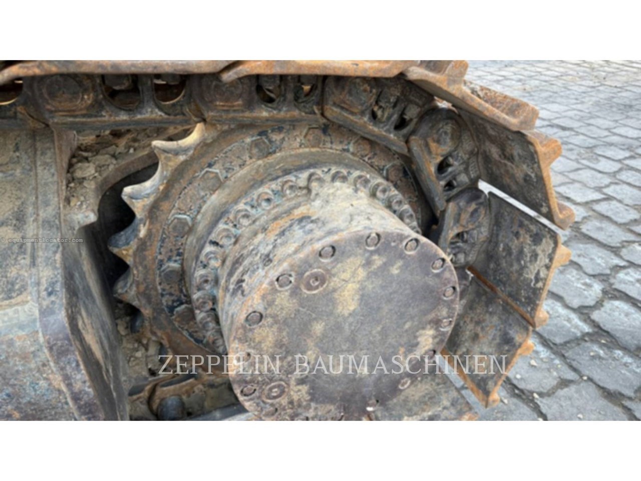 2017 Caterpillar 340F Image 17