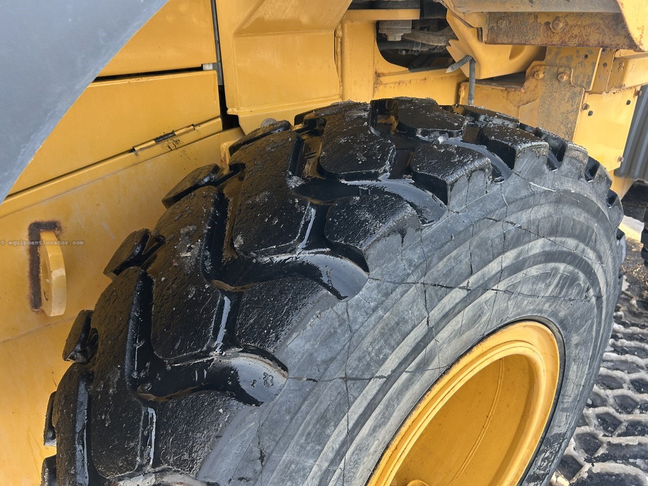 2019 John Deere 544L Image 10