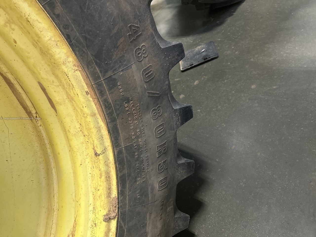 2012 John Deere 6210R Image 10