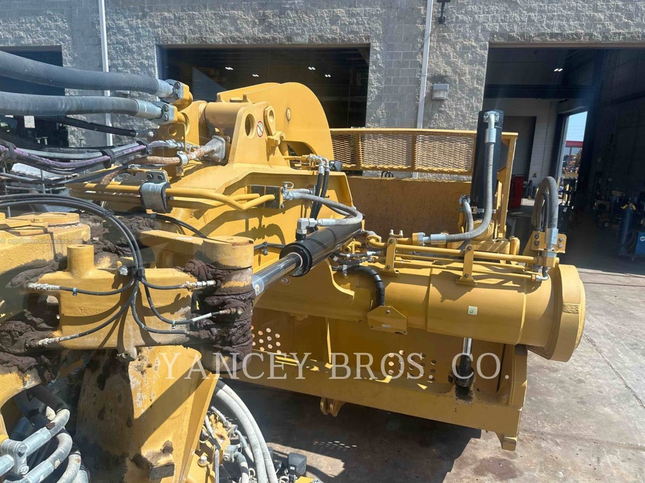 2020 Caterpillar 621K Image 10