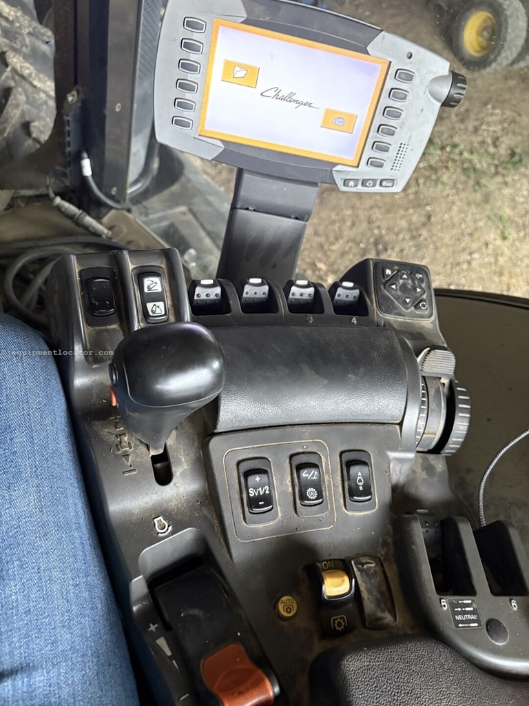 2013 Challenger MT685D Image 10