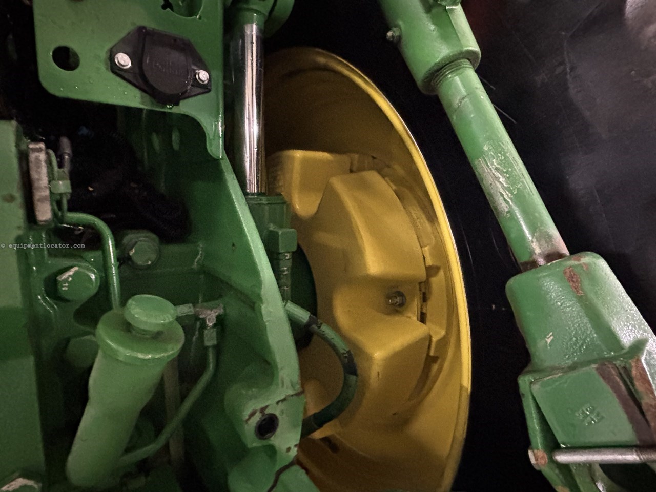 2014 John Deere 8345R Image 16