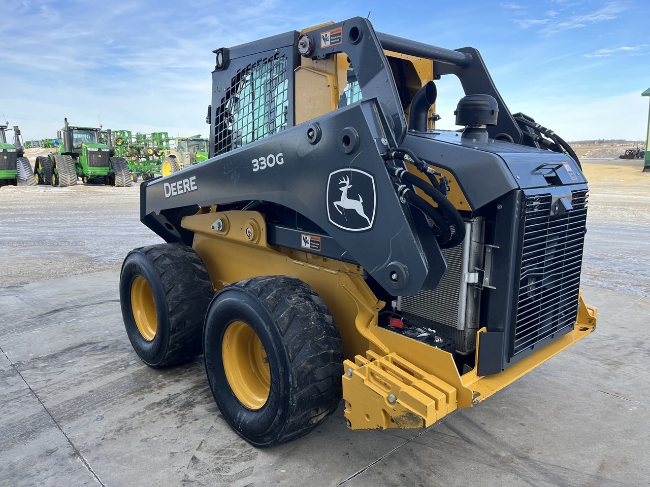 2023 John Deere 330G Image 4