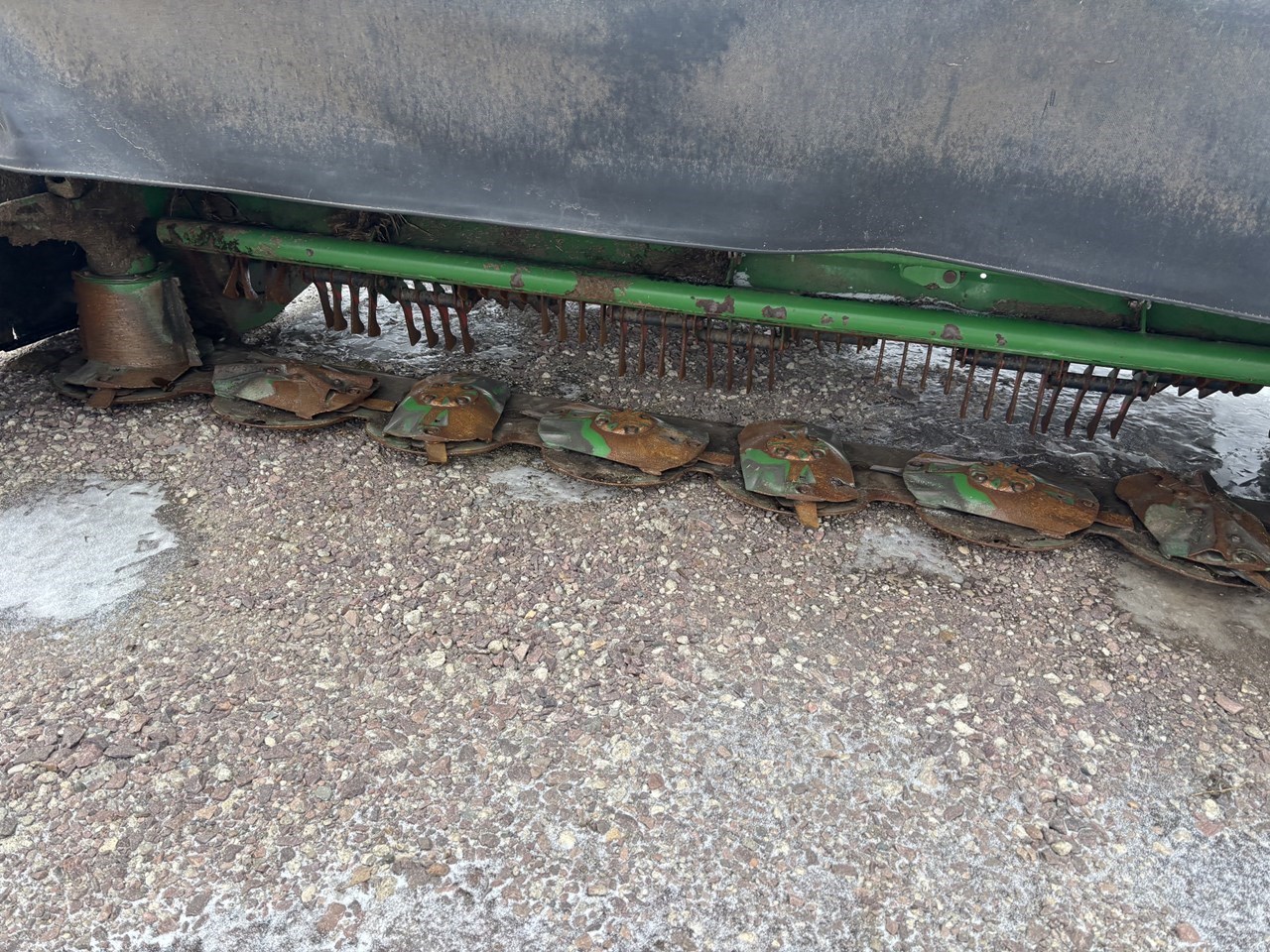 2023 John Deere R990R Image 26