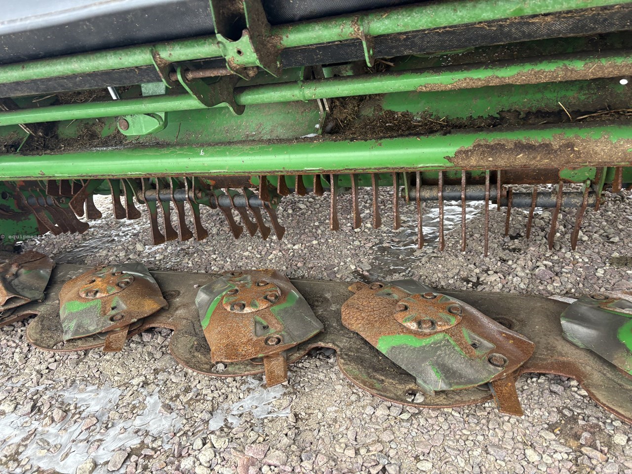 2023 John Deere R990R Image 33