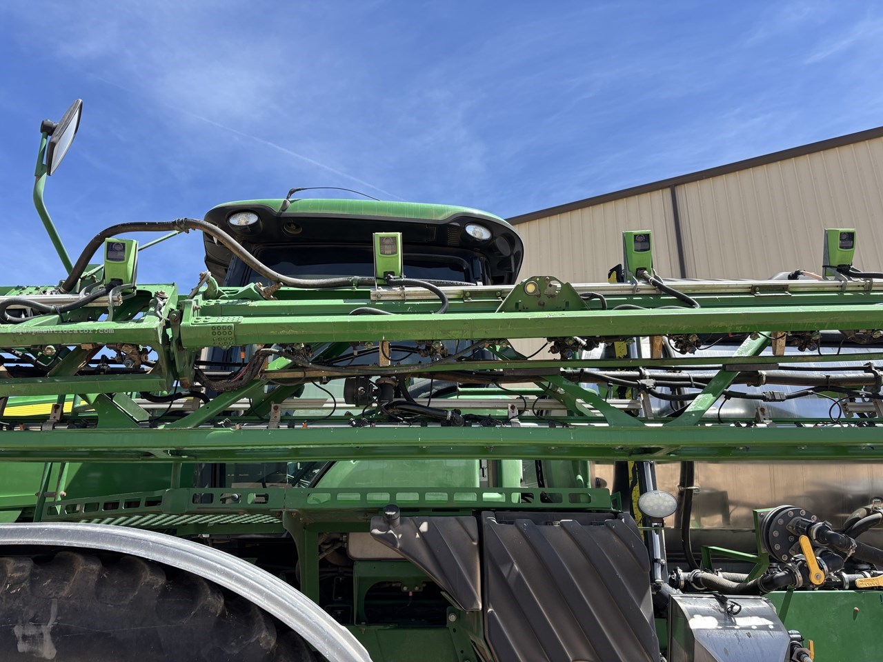 2016 John Deere R4045 Image 10