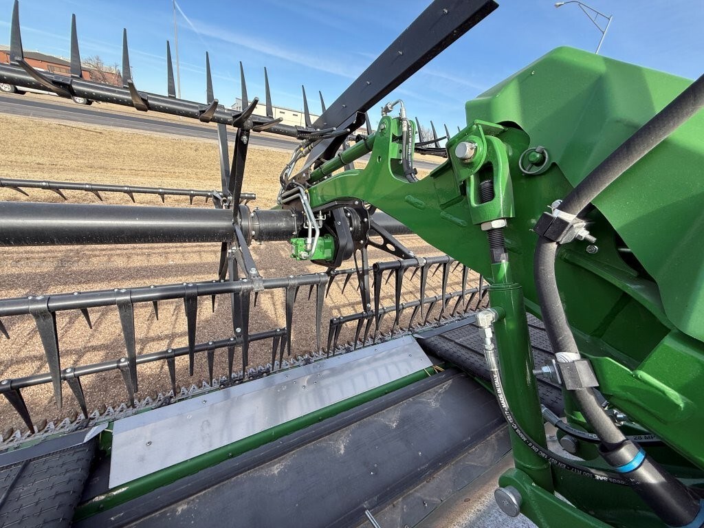 2024 John Deere HD40F Image 10