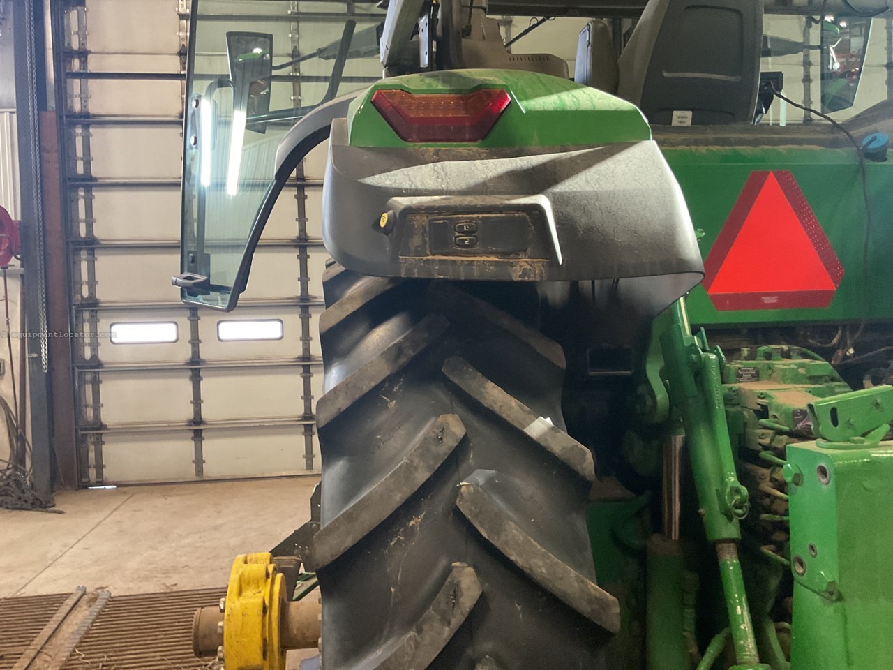 2020 John Deere 8R 250 Image 10