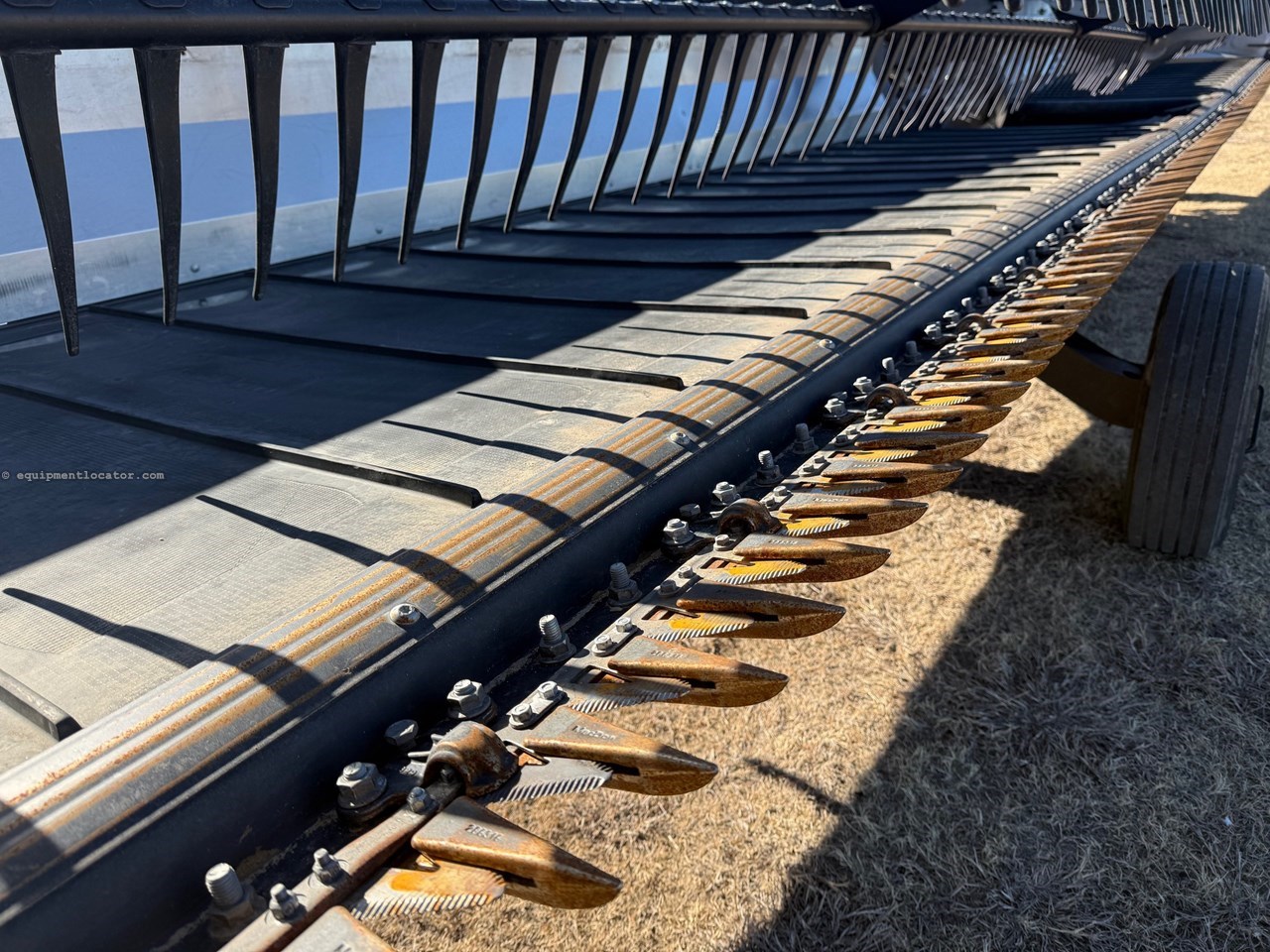 2024 MacDon FD240 Image 12