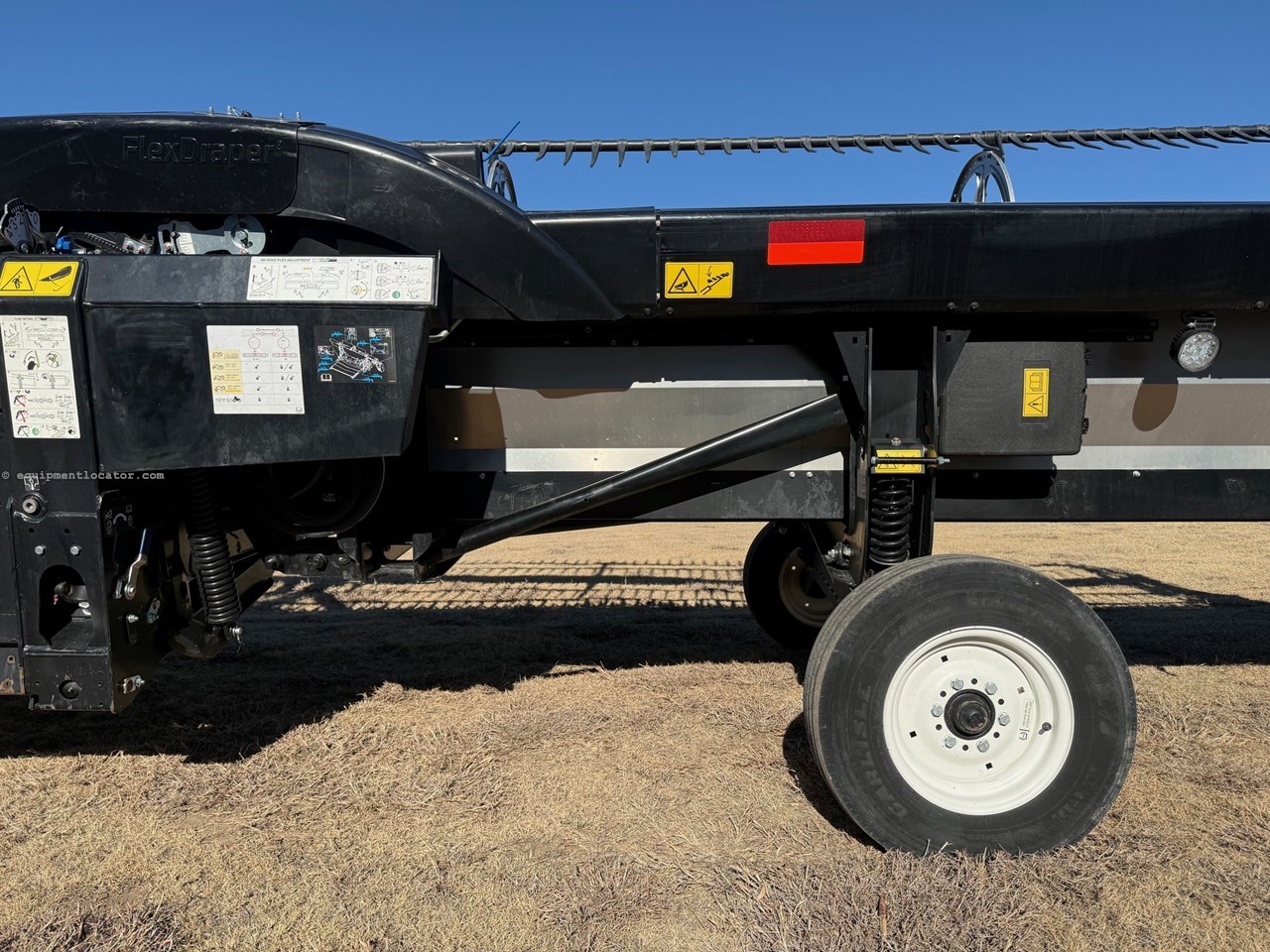 2024 MacDon FD240 Image 25