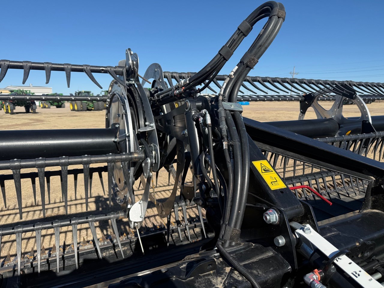 2024 MacDon FD240 Image 27
