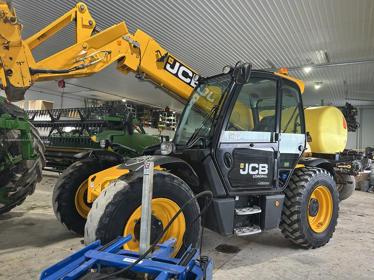 2017 JCB 541-70 Agri Image 1
