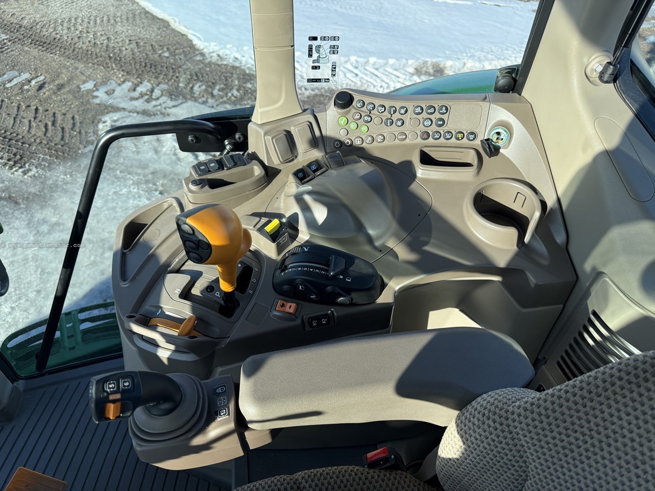 2025 John Deere 6140M Image 10