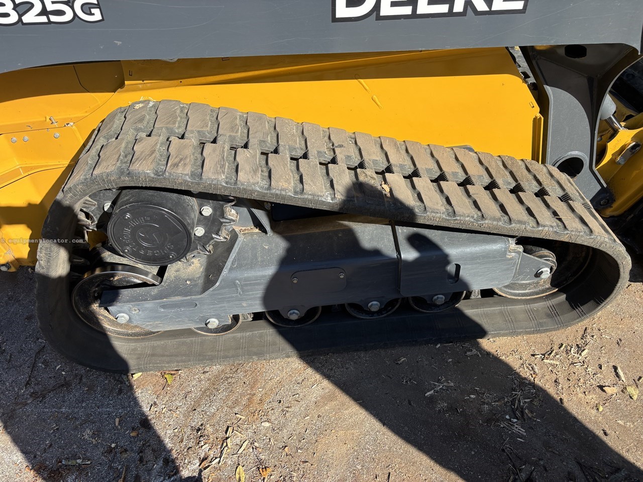 2025 John Deere 325G Image 10