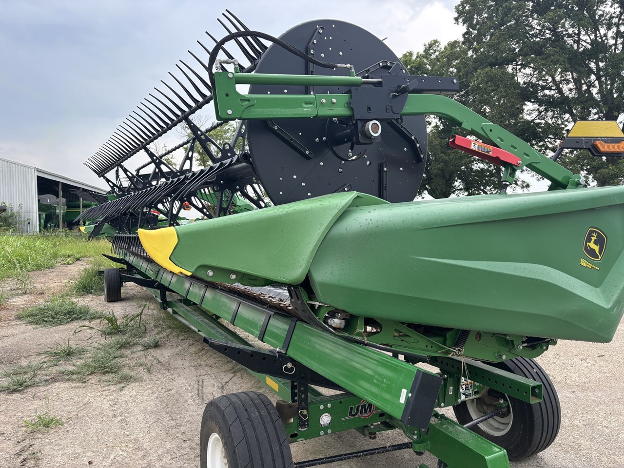 2023 John Deere HD40F Image 10