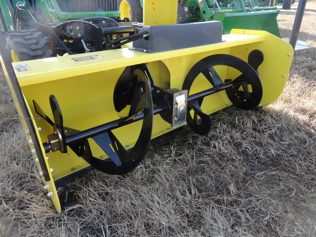 2014 John Deere 2025R Image 10