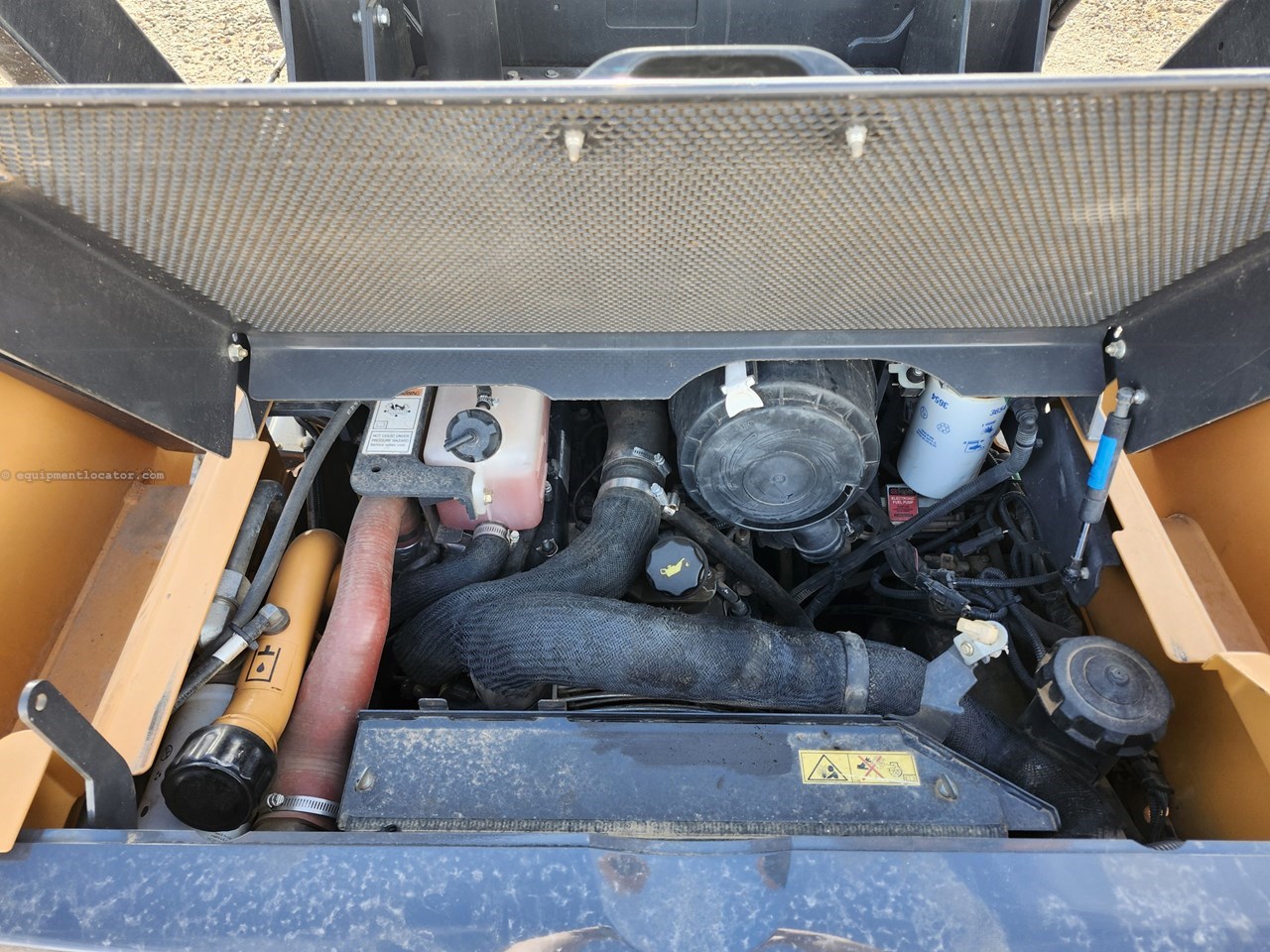 2013 Case TV380 Image 10