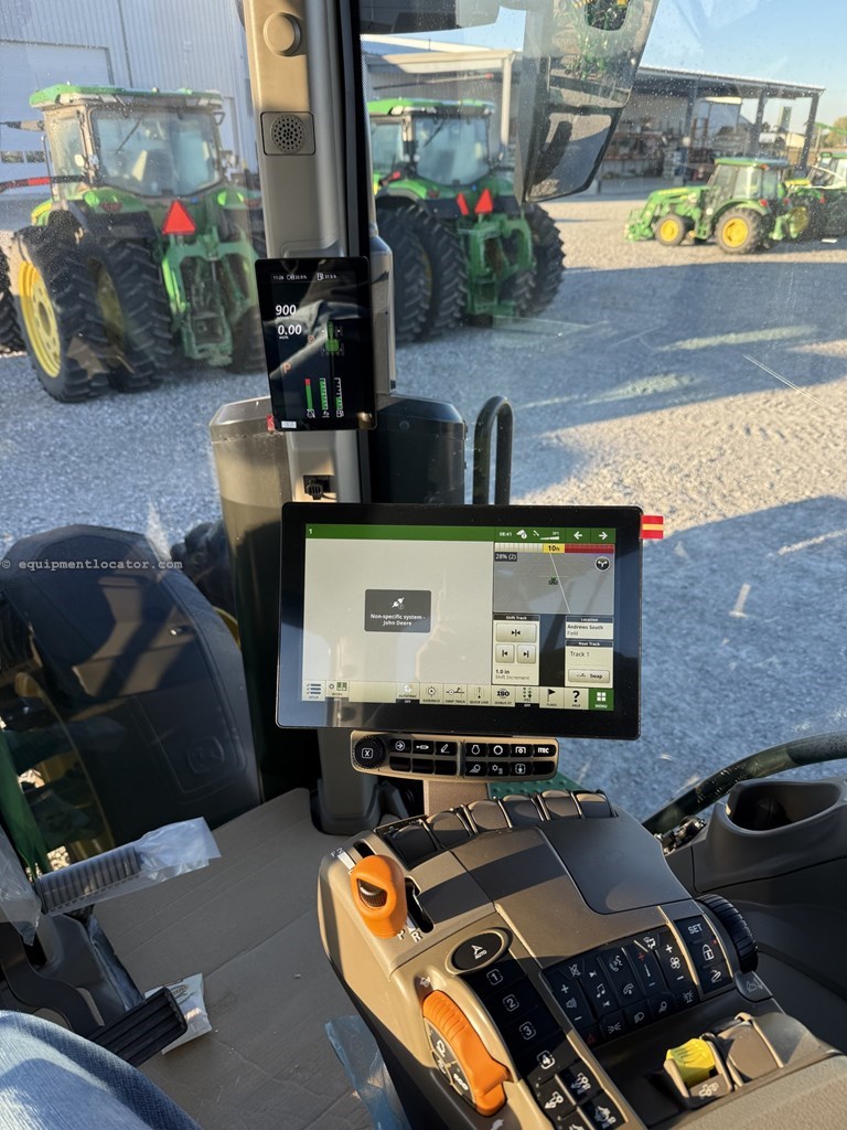 2024 John Deere 8R 370 Image 10