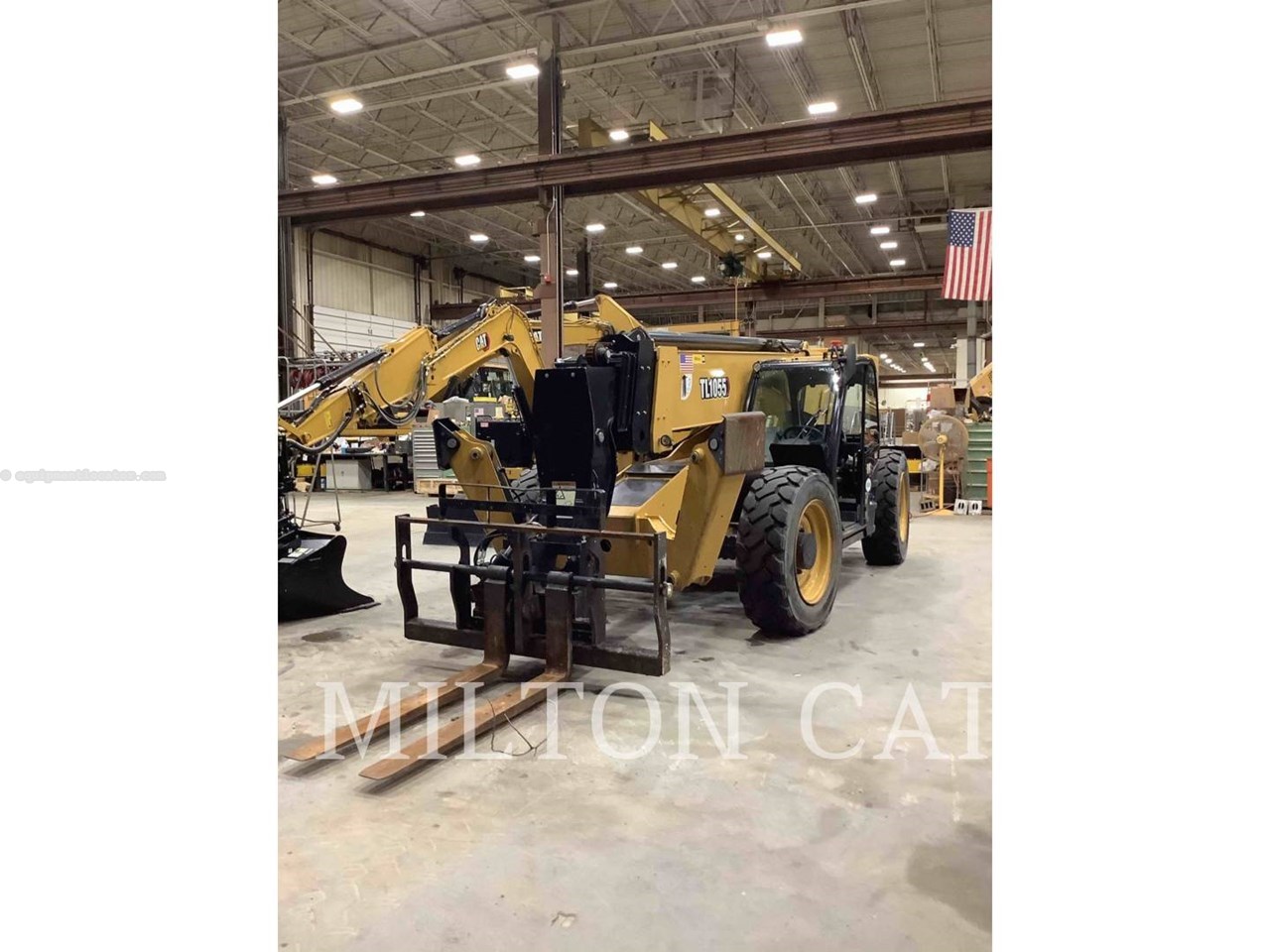 2022 Caterpillar TL1055 Image 1