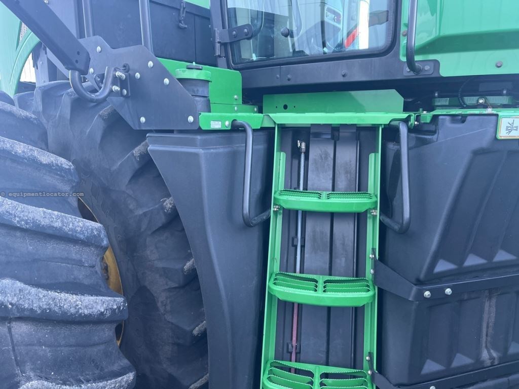 2013 John Deere 9560R Image 10