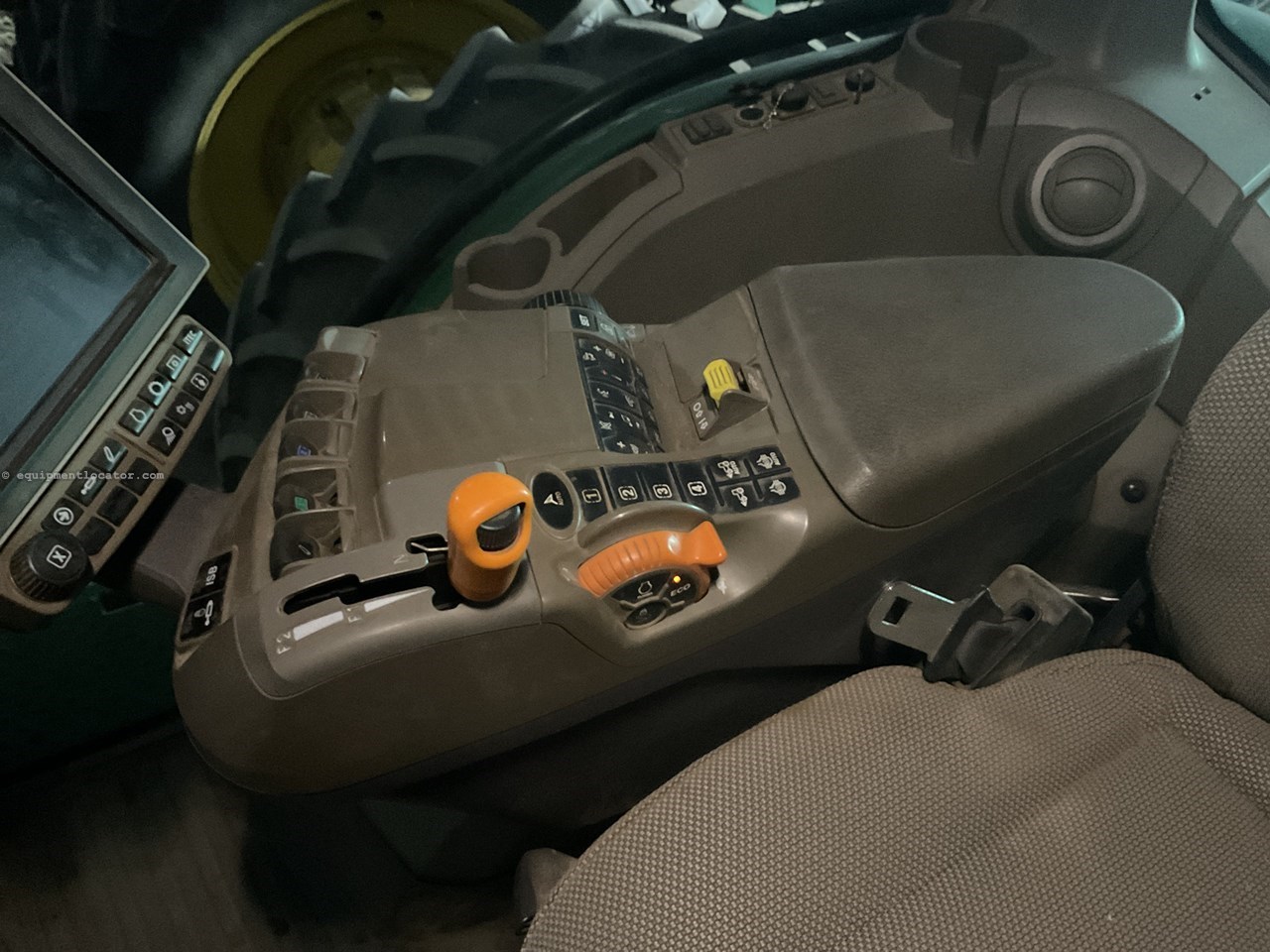 2020 John Deere 8R 250 Image 10