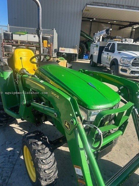2023 John Deere 3025E Image 2