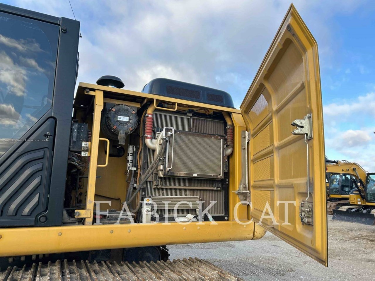 2015 Caterpillar 323F HT Image 10