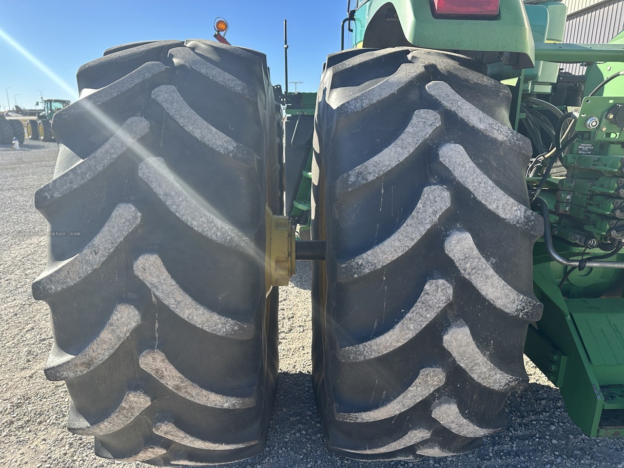 2010 John Deere 9330 Image 10