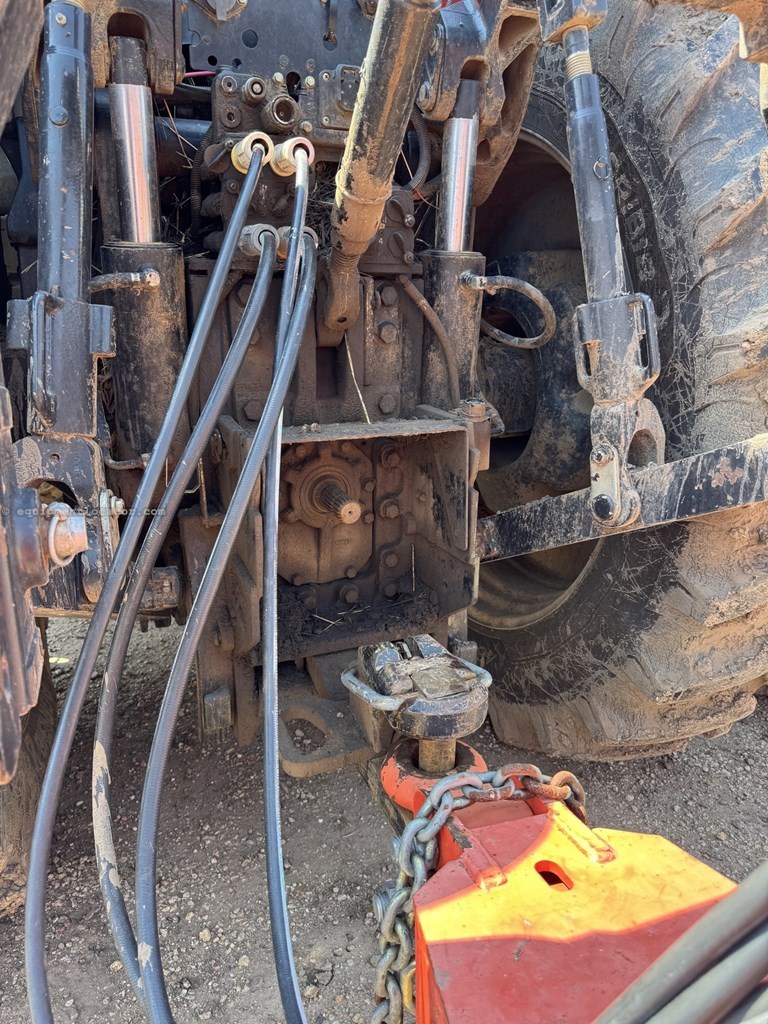 2011 Case IH Magnum 340 Image 10