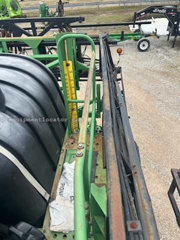 2000 John Deere 4700 Image 11