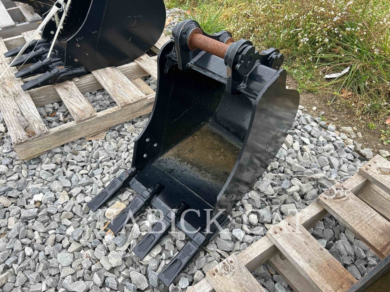 Caterpillar B304-18 Image 1