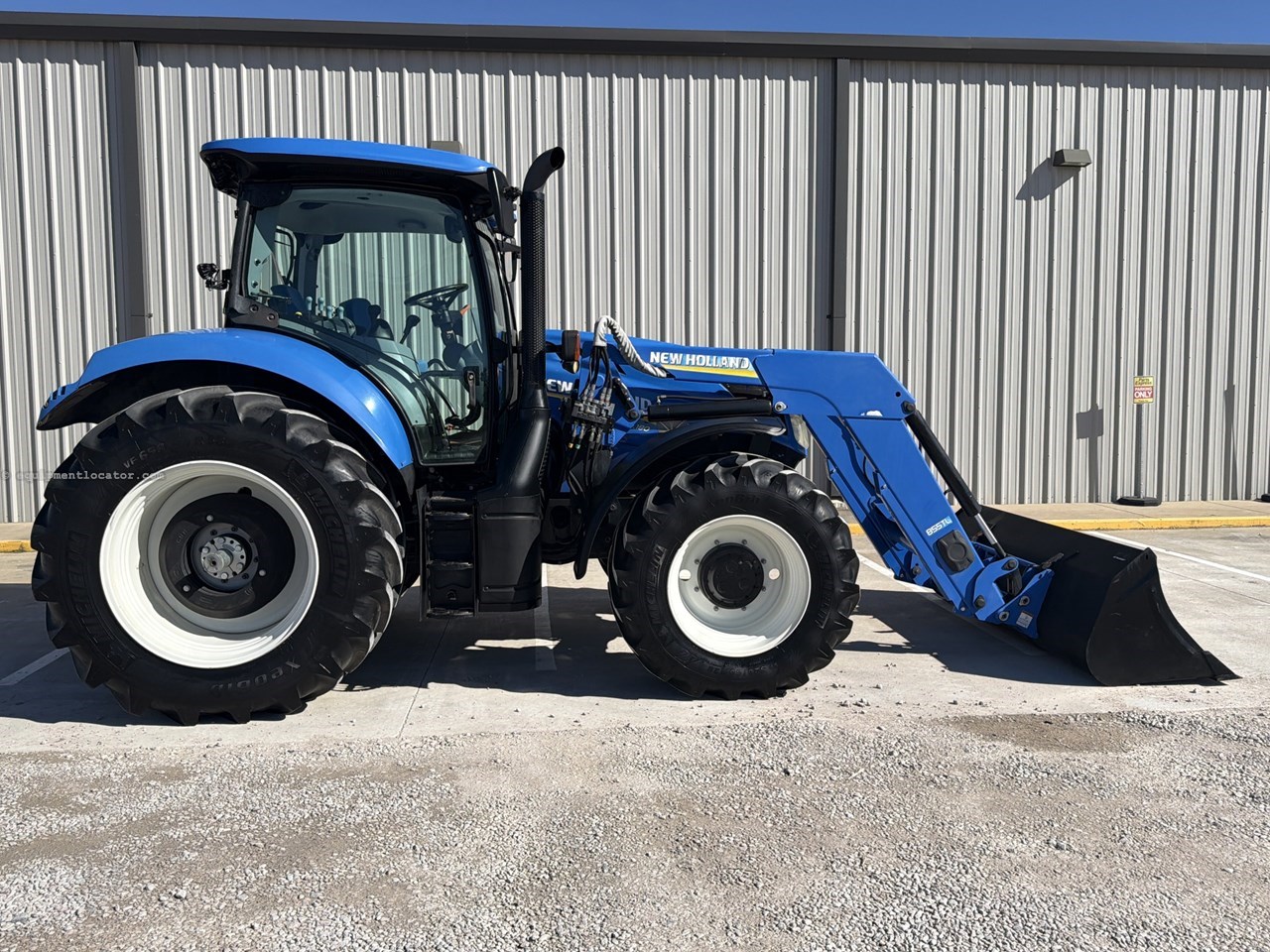 2015 New Holland T6.180 DCT Image 10