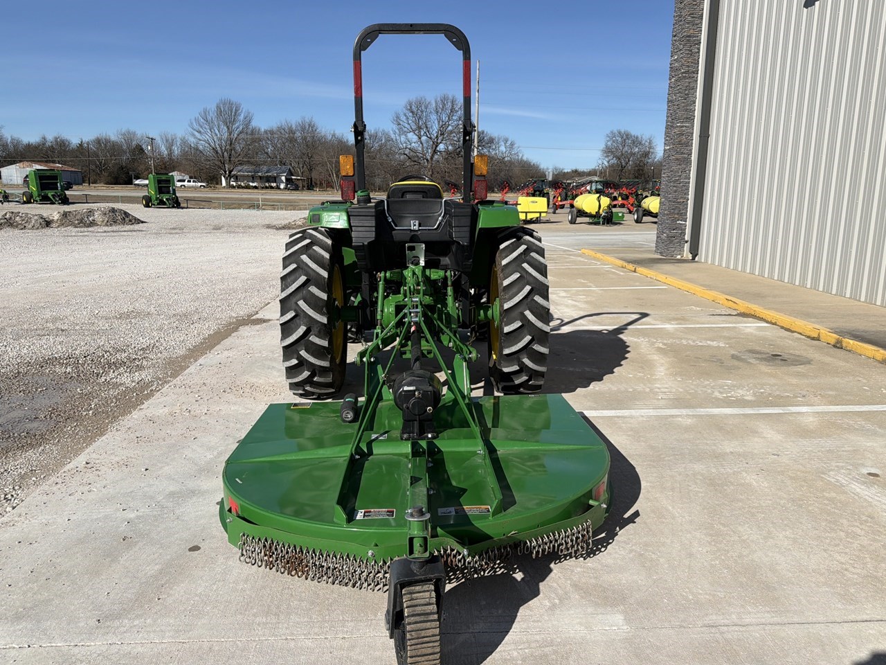 2020 John Deere 4044M Image 10
