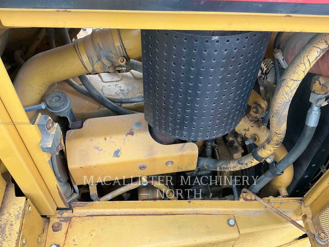 2004 Caterpillar D6R Image 10