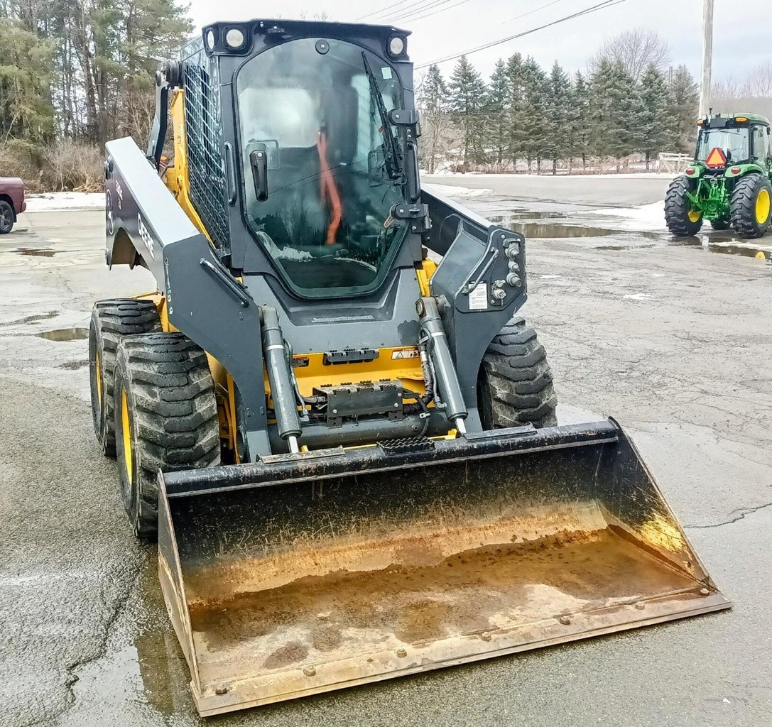 2021 John Deere 330G Image 3