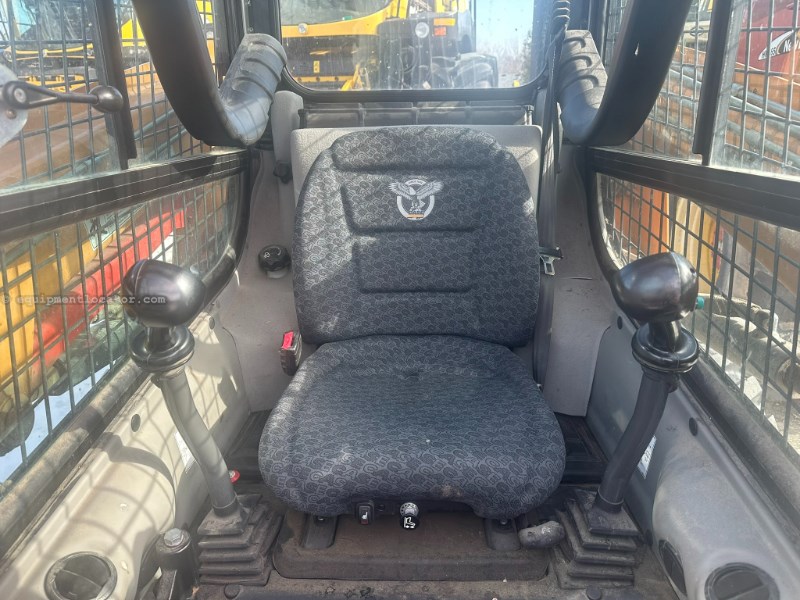 2019 Case SR210 Image 10