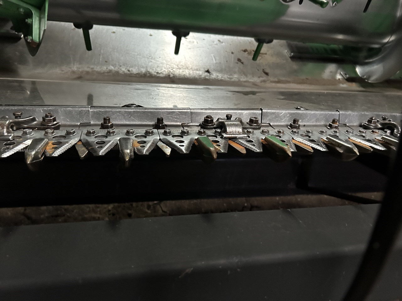 2010 John Deere 630F Image 10