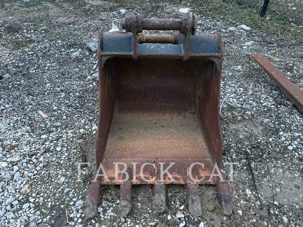 Caterpillar B305-24 Image 10