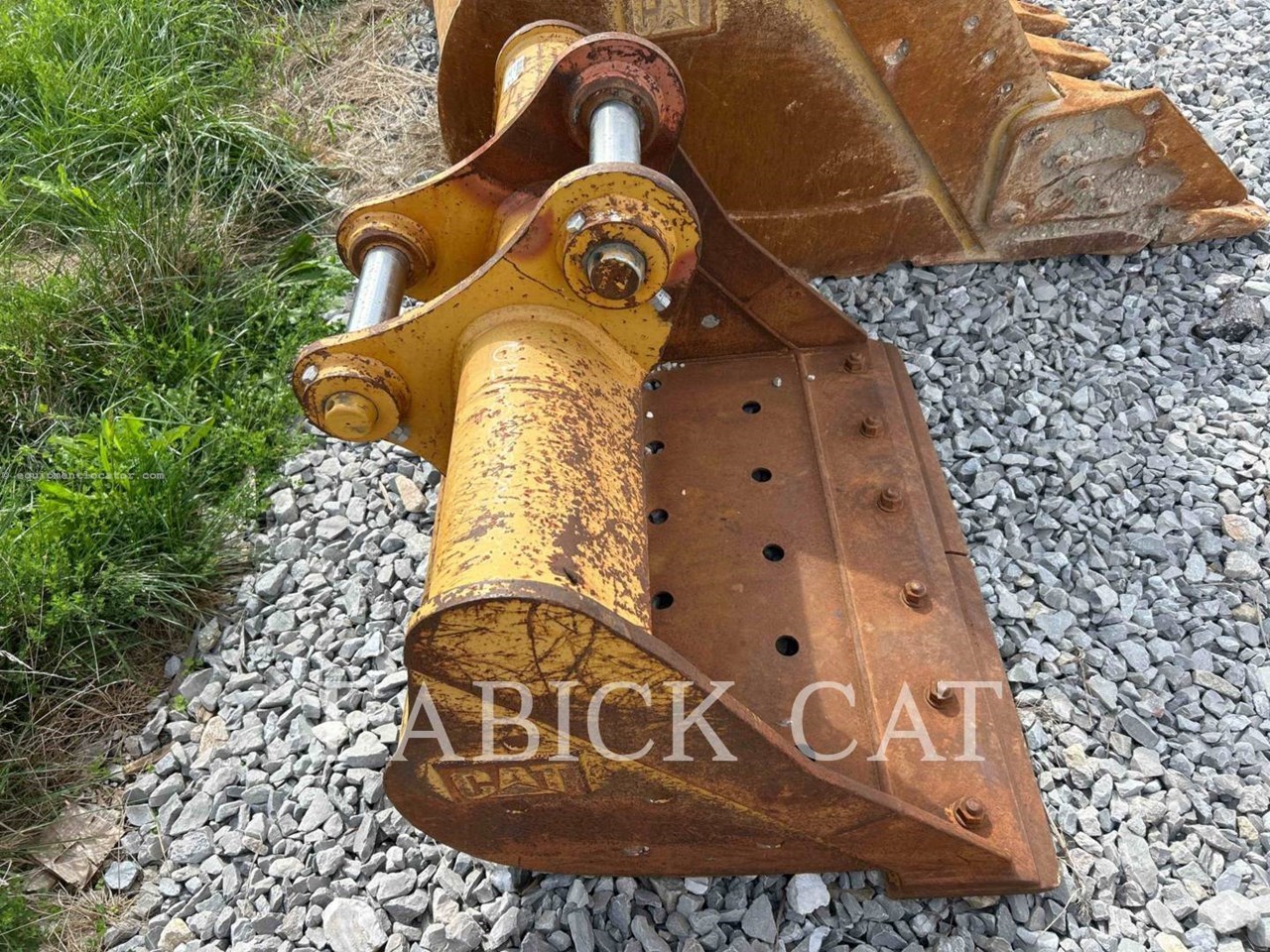 Caterpillar B320-48DC Image 10