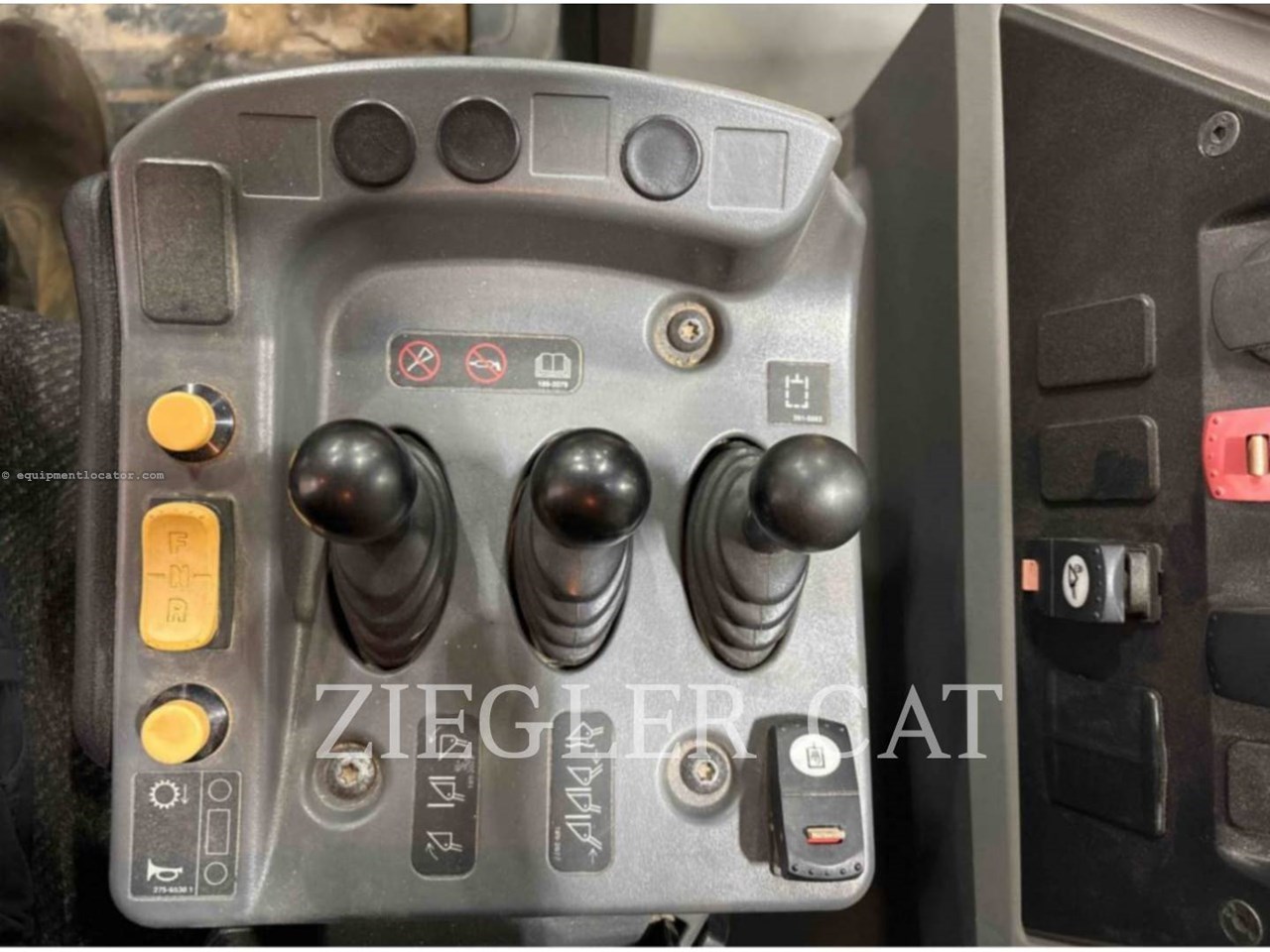 2015 Caterpillar 950M Image 10