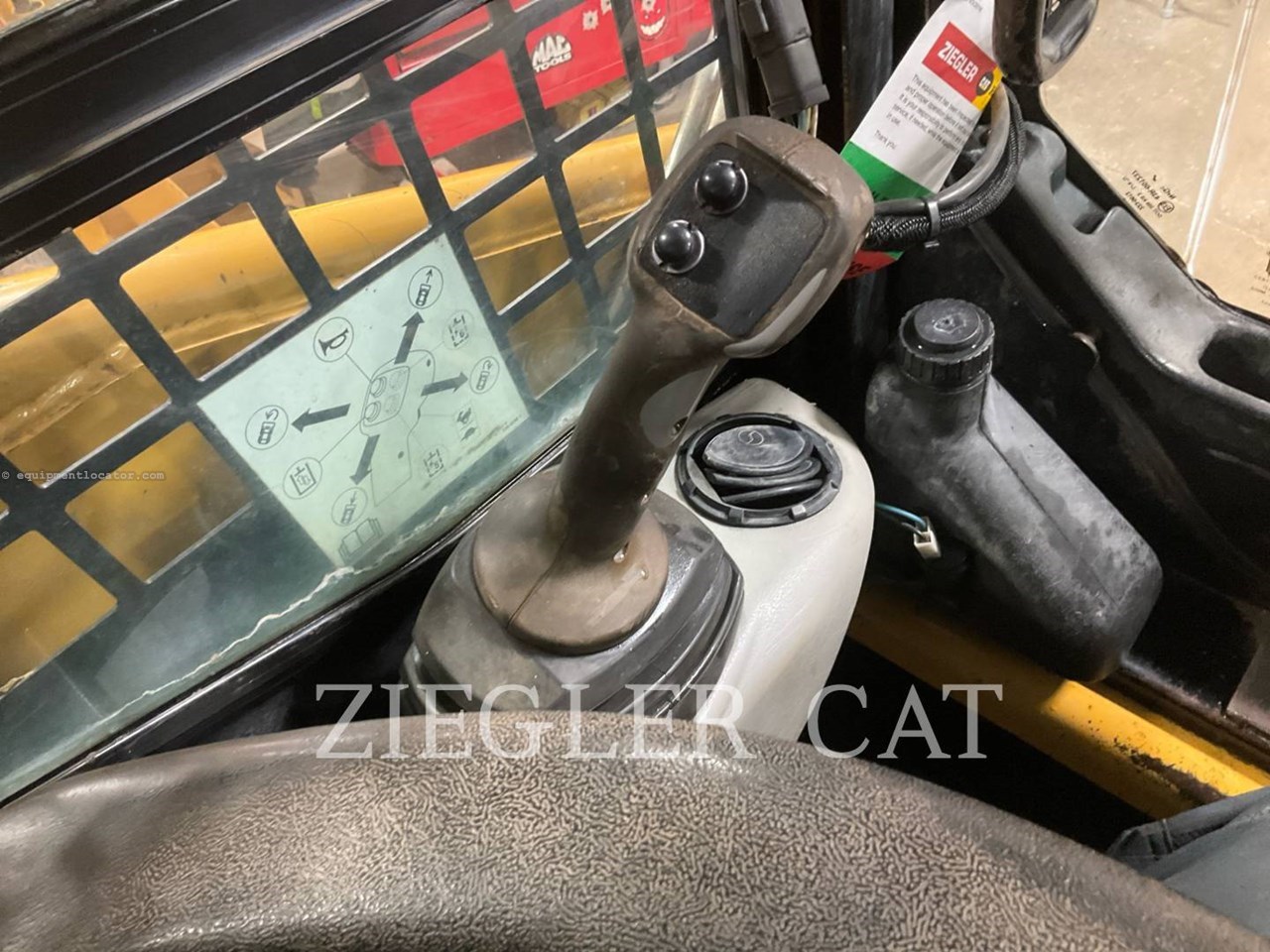 2008 Caterpillar 247B2 Image 10