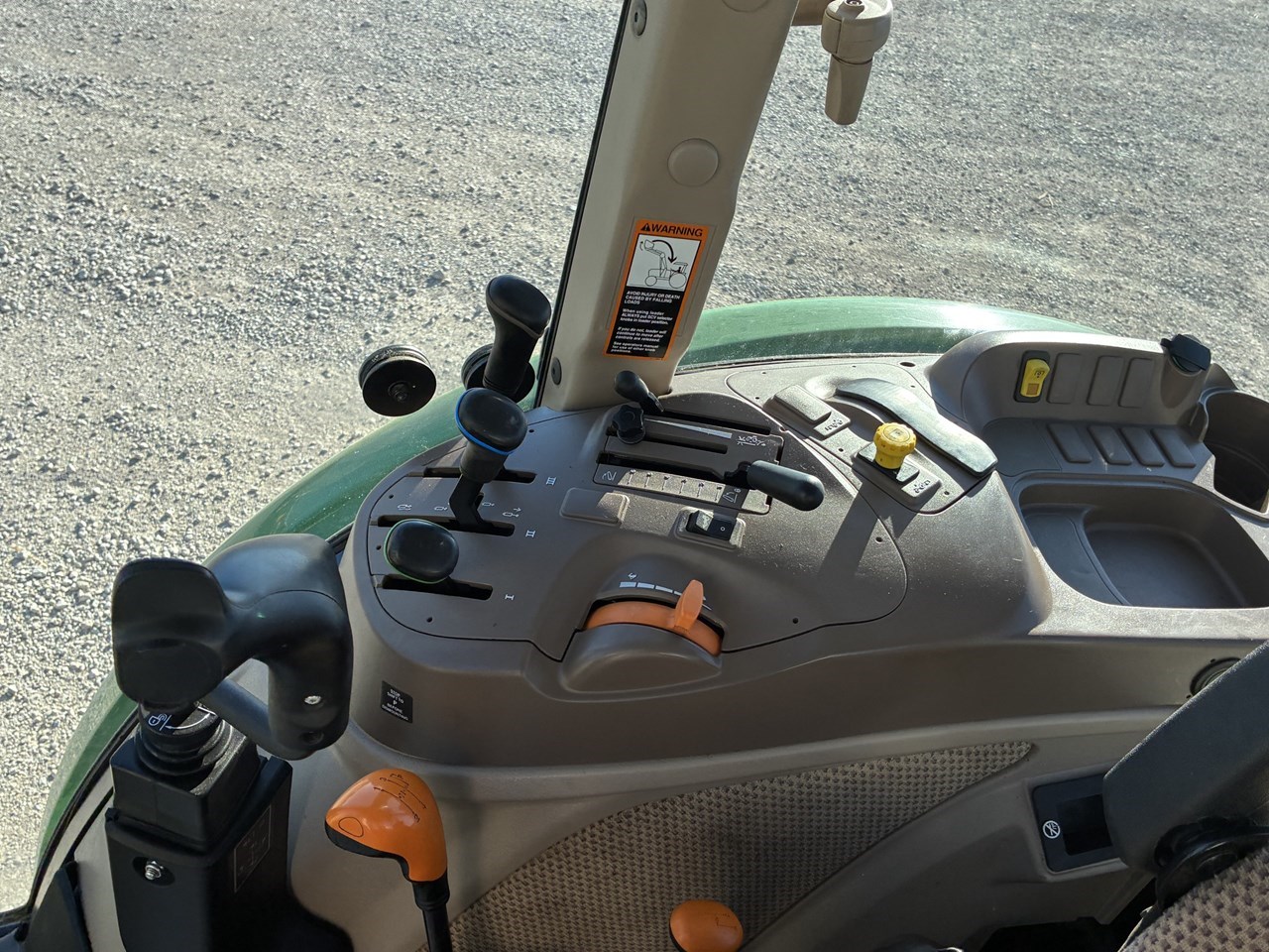 2023 John Deere 5100E Image 13