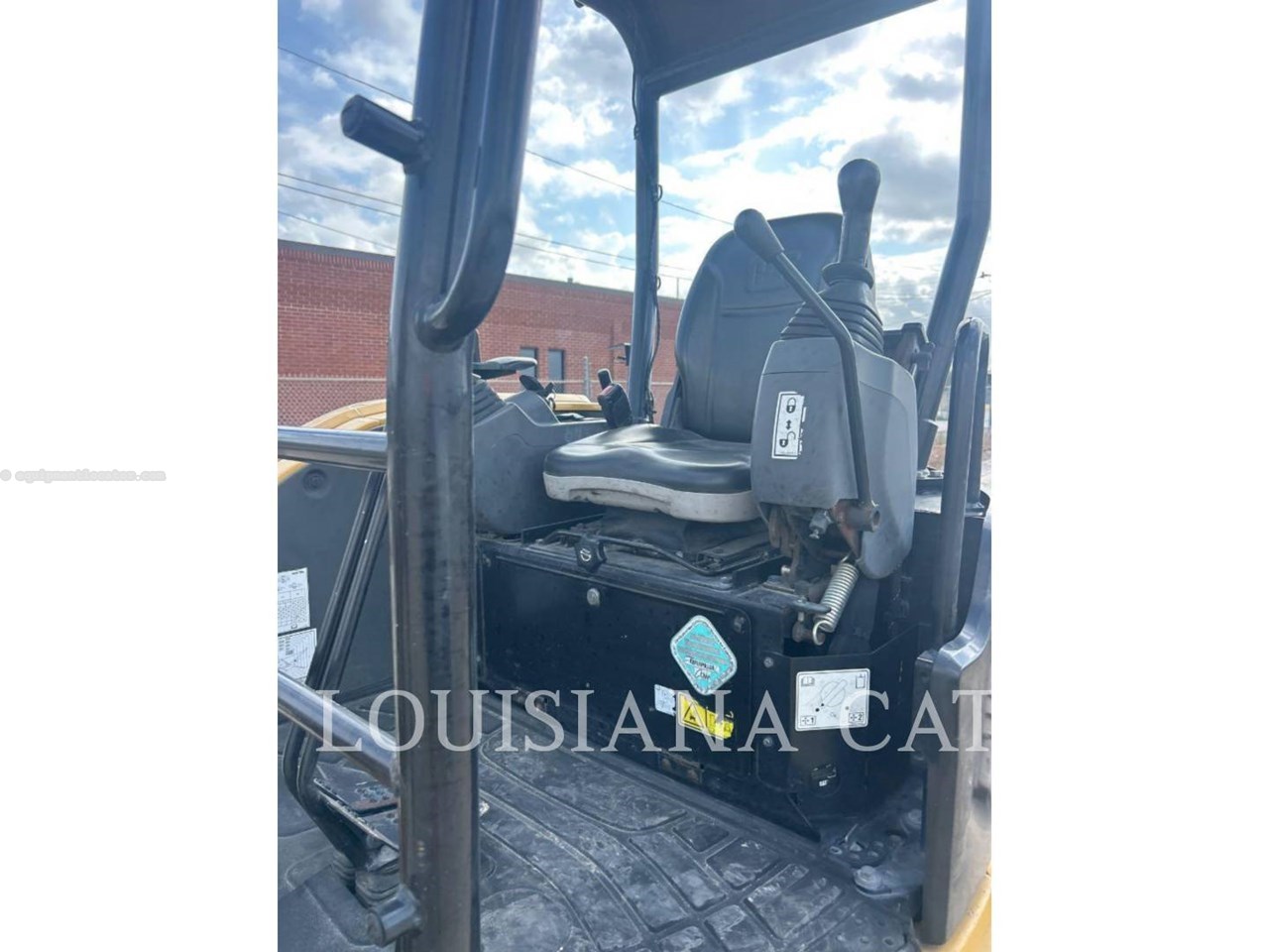 2021 Caterpillar 303E CR Image 4