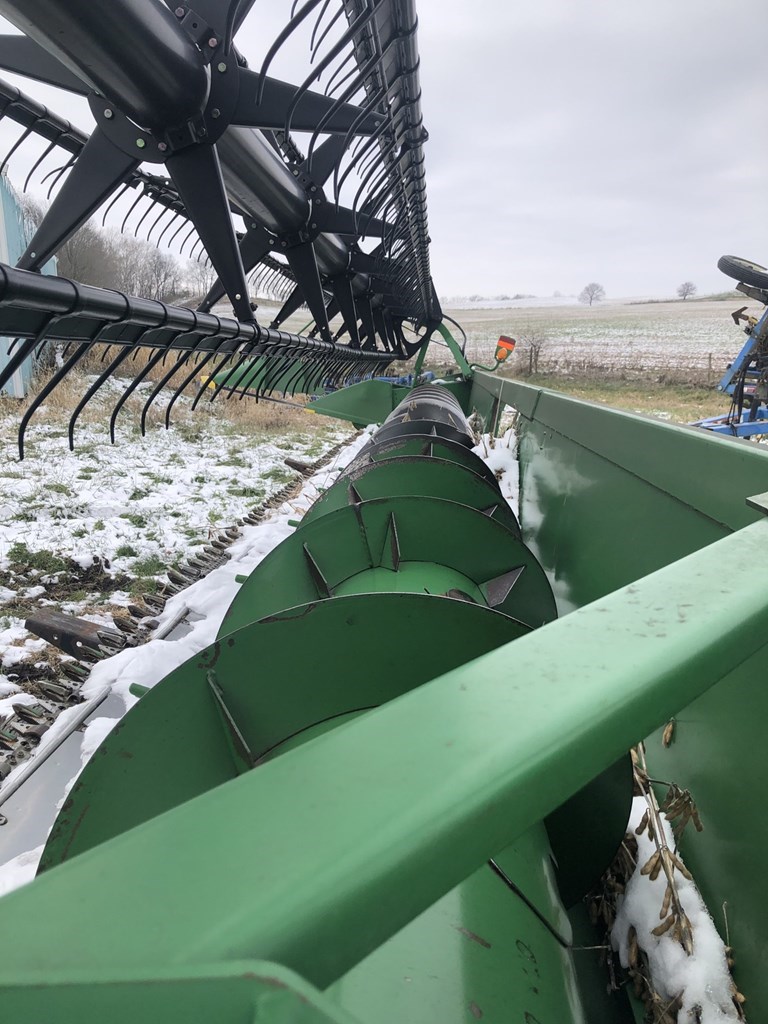 2003 John Deere 630F Image 2