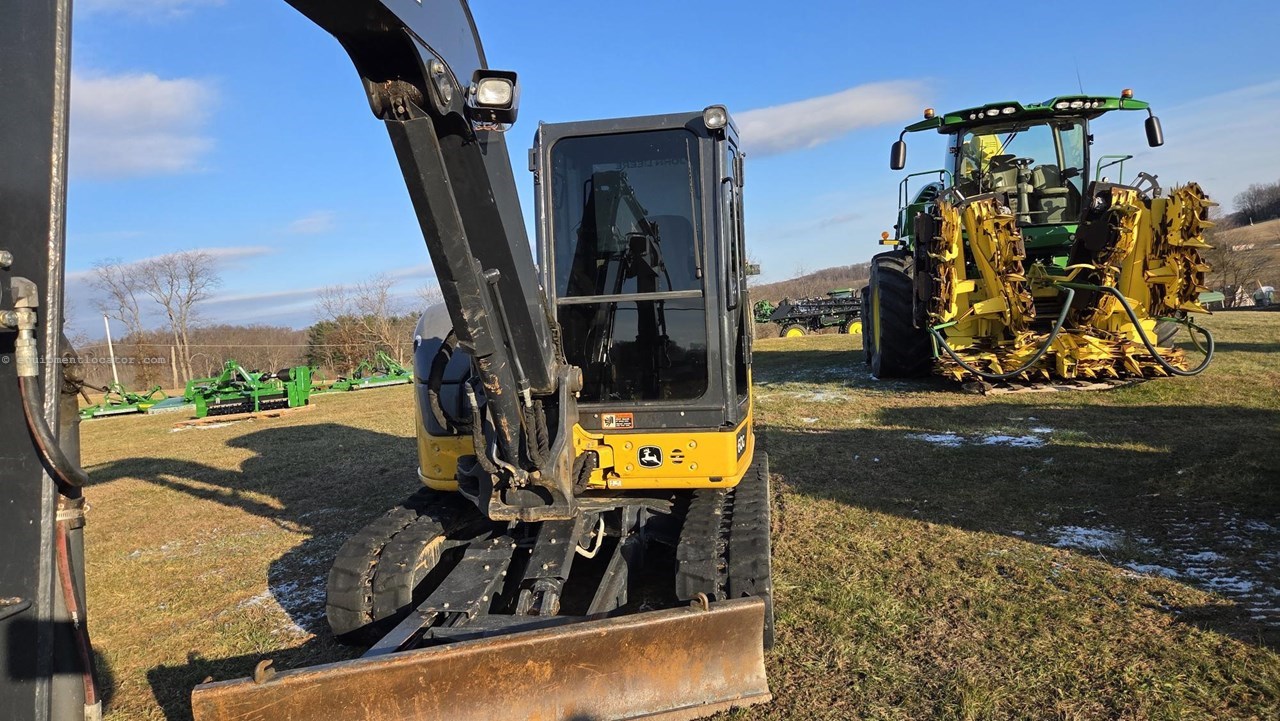 2021 John Deere 60G Image 3