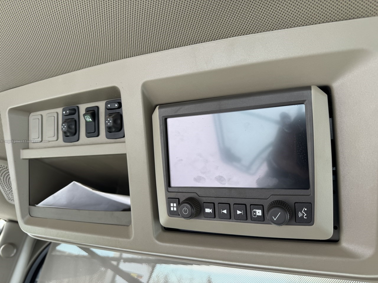 2025 John Deere 7R 230 Image 10