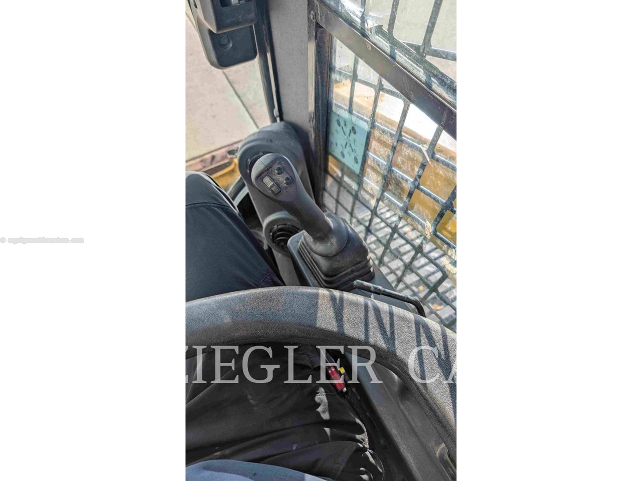 2023 Caterpillar 259D3 Image 10