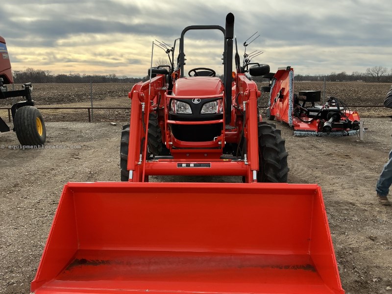 2023 Kubota LA1154A Image 2